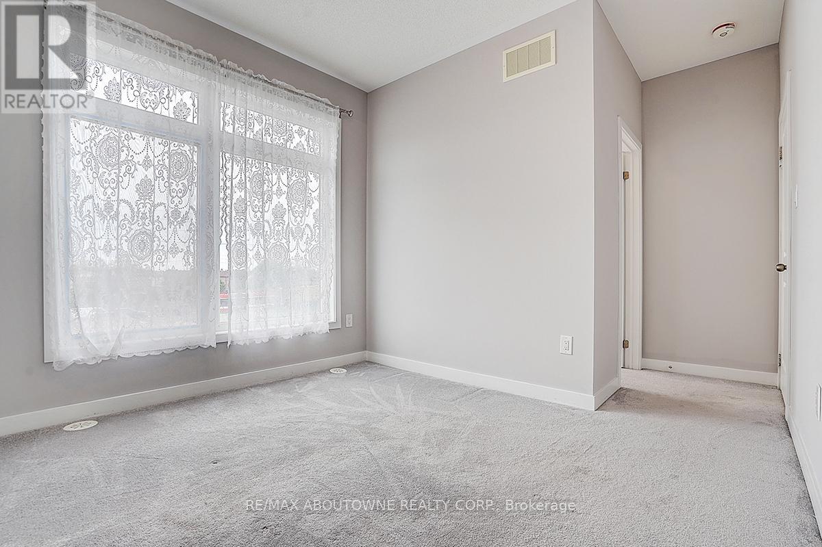 52 Saintfield Drive, Vaughan, Ontario  L4L 0L6 - Photo 27 - N13112524