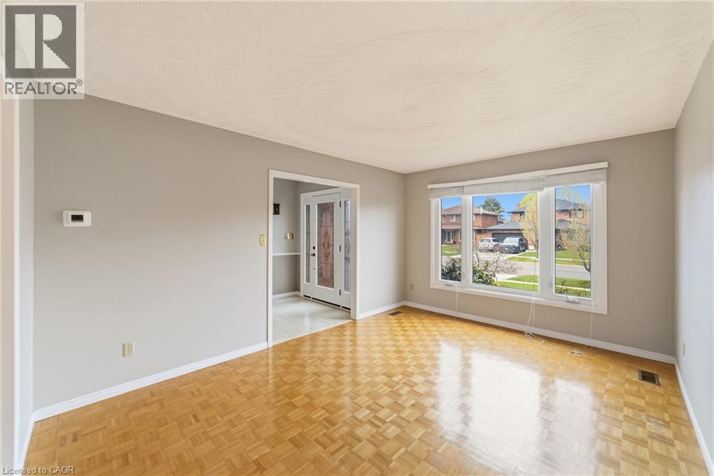 39 Valera Drive, Stoney Creek, Ontario  L8E 4X7 - Photo 8 - 40827601