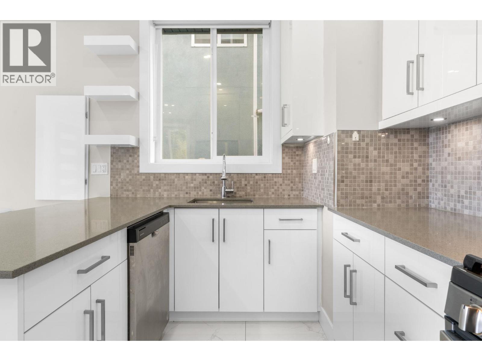 6692 Nanaimo Street, Vancouver, British Columbia  V5P 4L2 - Photo 18 - R3113717