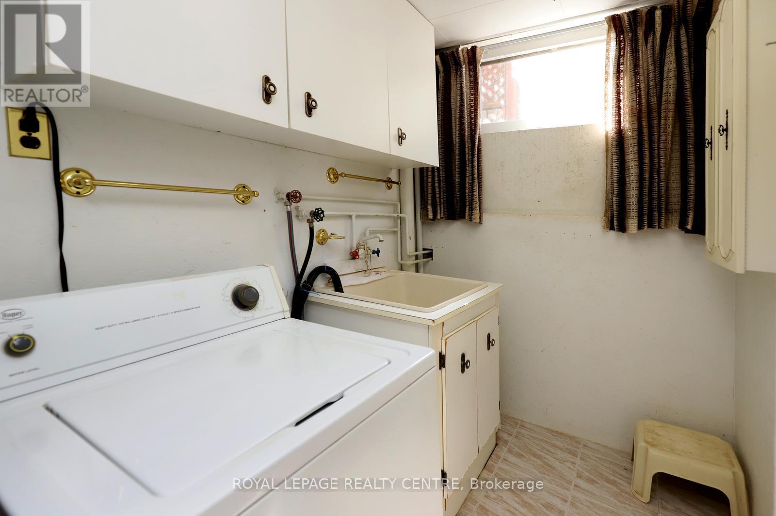 3556 The Credit Woodlands, Mississauga, Ontario  L5C 2K6 - Photo 37 - W13128952