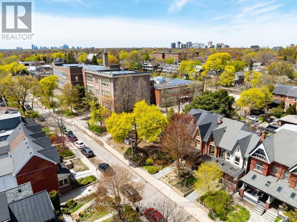 110 Fern Avenue, Toronto, Ontario  M6R 1K3 - Photo 49 - W13128978