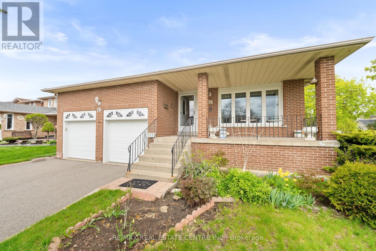 78 Panorama Crescent, Brampton, Ontario  L6S 3T9 - Photo 2 - W13128982