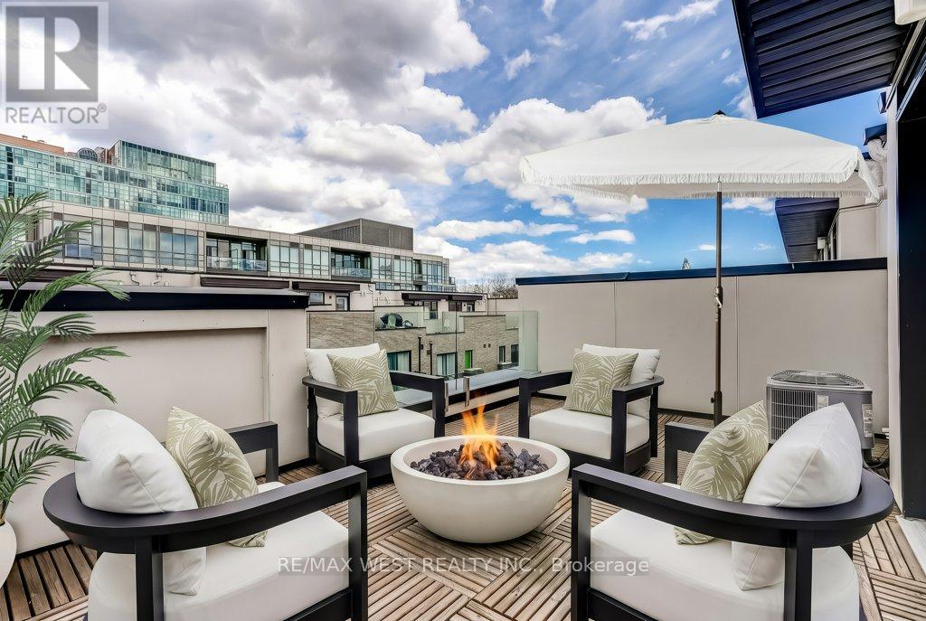 Th97 - 30 Fieldway Road, Toronto, Ontario  M8Z 3L2 - Photo 16 - W13128986