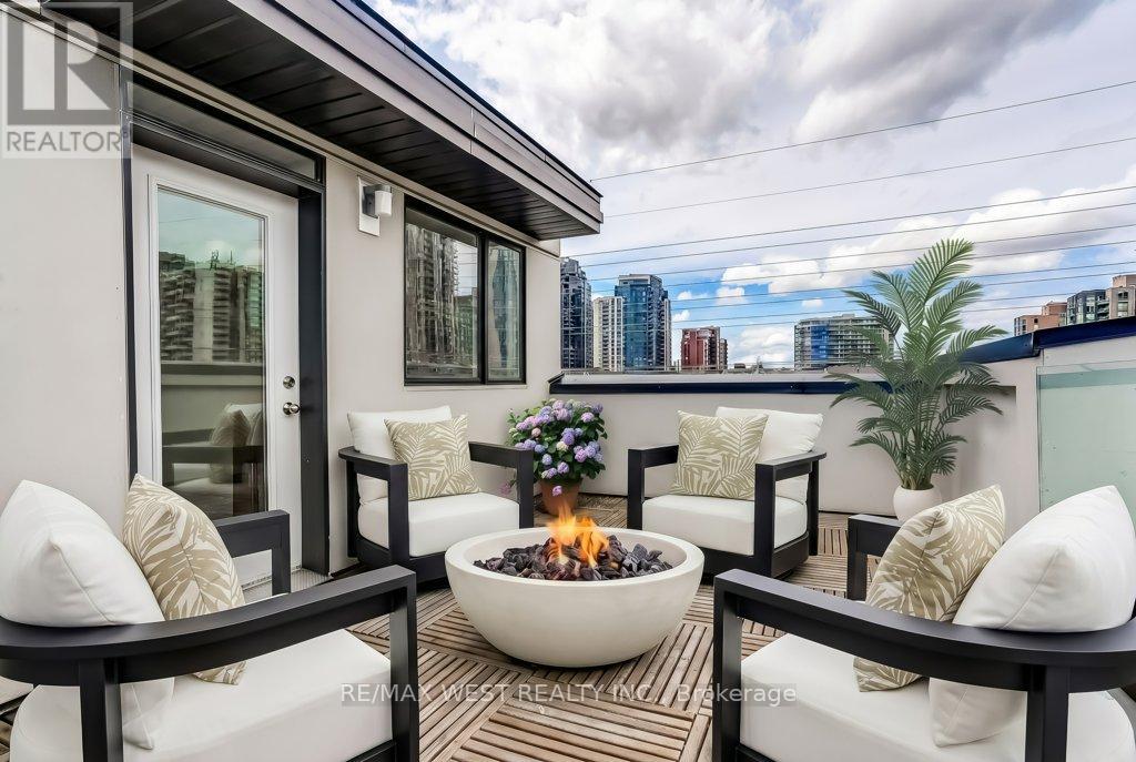 Th97 - 30 Fieldway Road, Toronto, Ontario  M8Z 3L2 - Photo 17 - W13128986