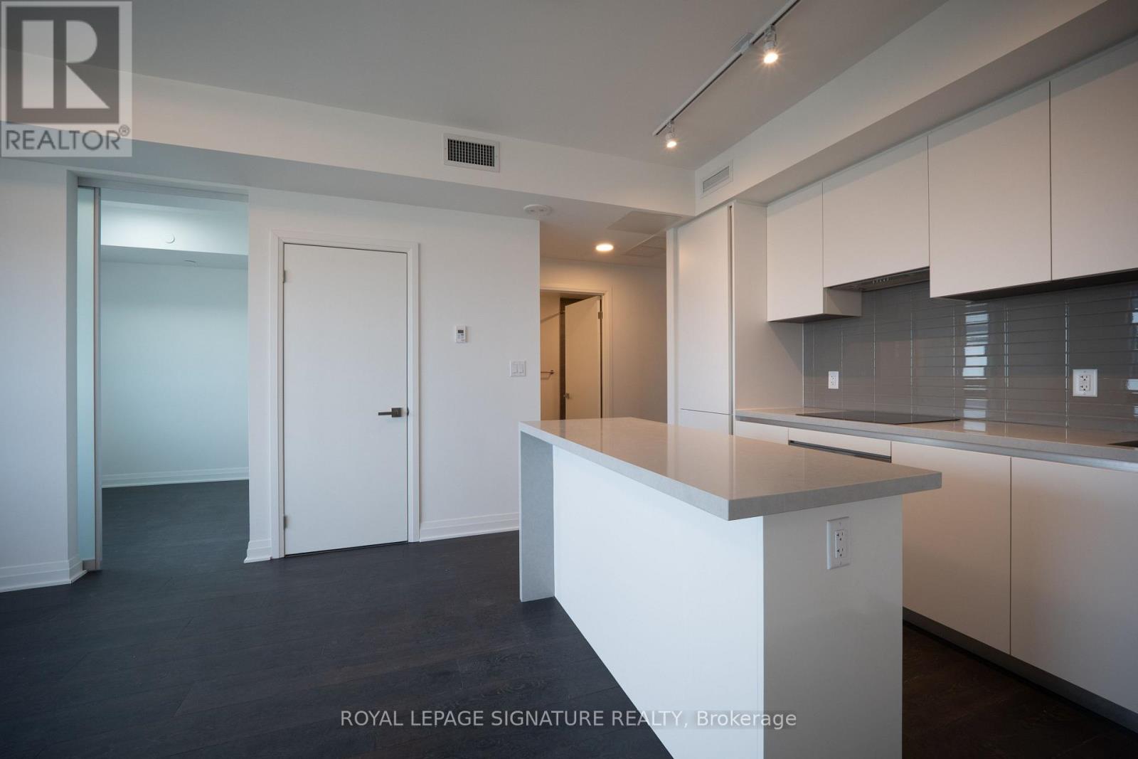 4703 - 4015 The Exchange, Mississauga (City Centre), Ontario  L5B 0N9 - Photo 13 - W13129026