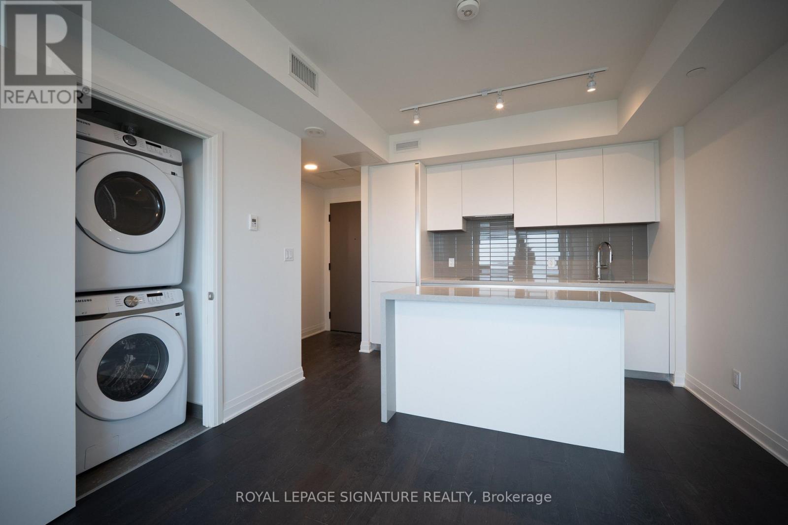 4703 - 4015 The Exchange, Mississauga (City Centre), Ontario  L5B 0N9 - Photo 15 - W13129026