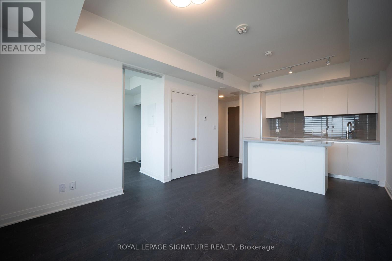 4703 - 4015 The Exchange, Mississauga (City Centre), Ontario  L5B 0N9 - Photo 5 - W13129026