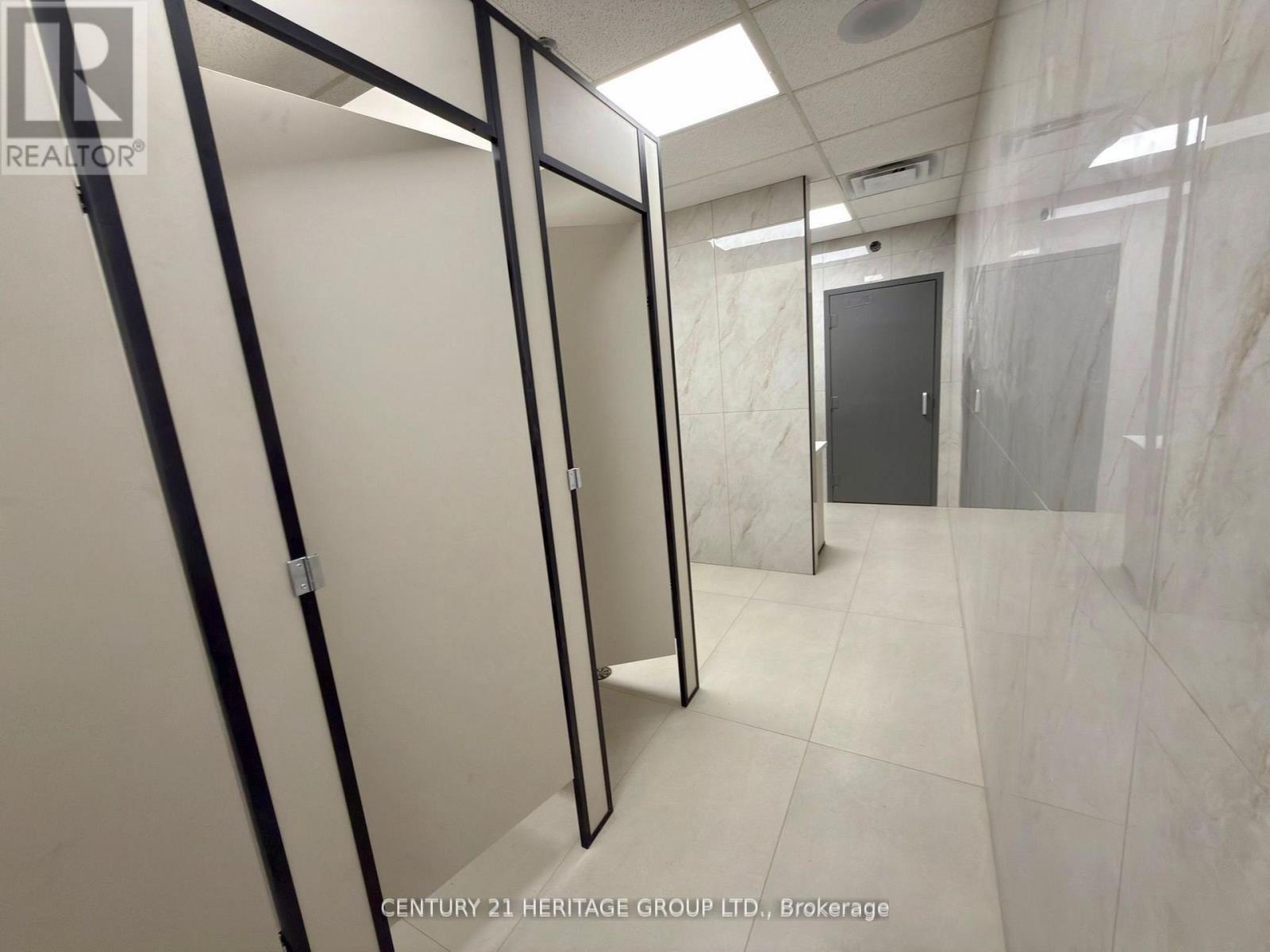 208 E - 4544 Dufferin Street, Toronto, Ontario  M3H 5X2 - Photo 11 - W13129052