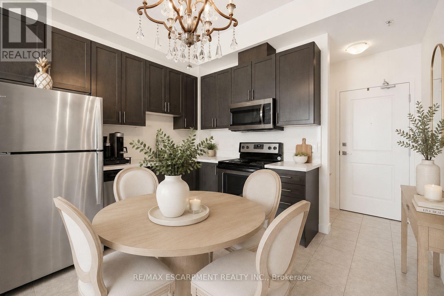 Ph #811 - 2486 Old Bronte Road, Oakville, Ontario  L6M 0Y4 - Photo 7 - W13129068