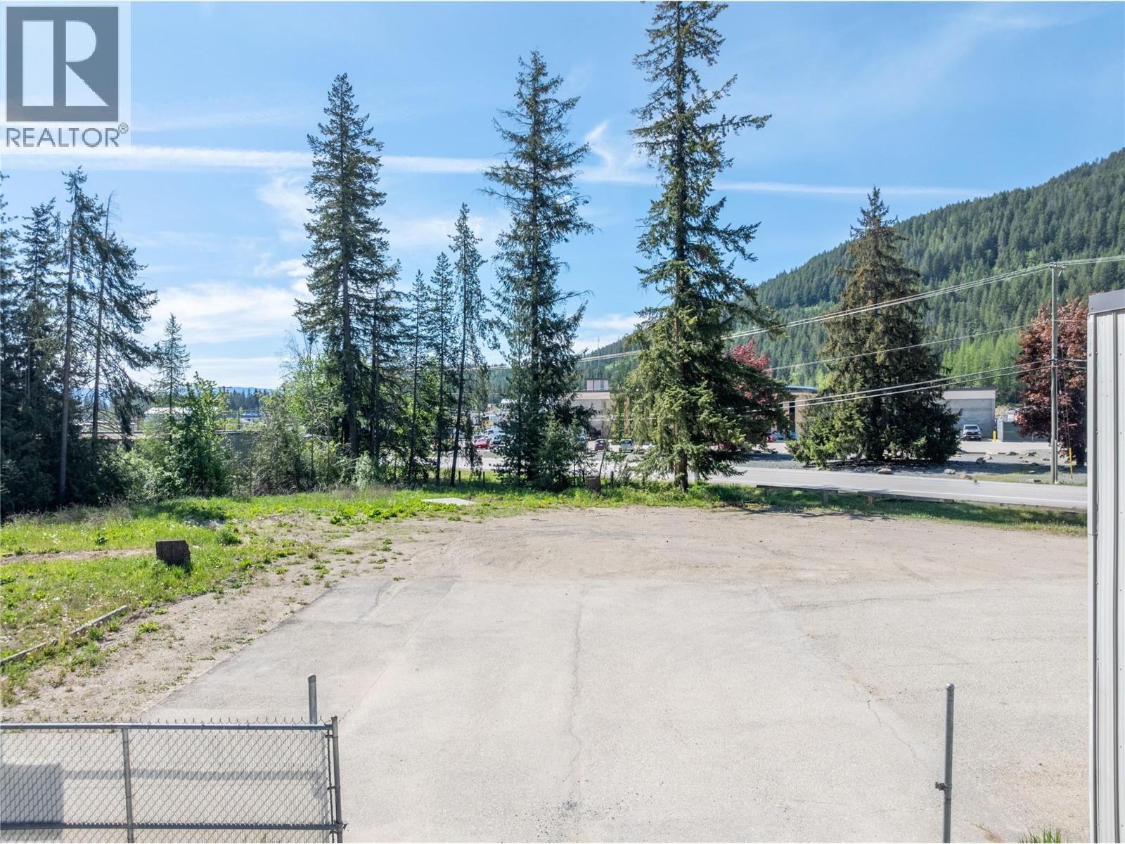 4901 Auto Road SE, Salmon Arm, British Columbia  V1E 1X1 - Photo 12 - 10386335