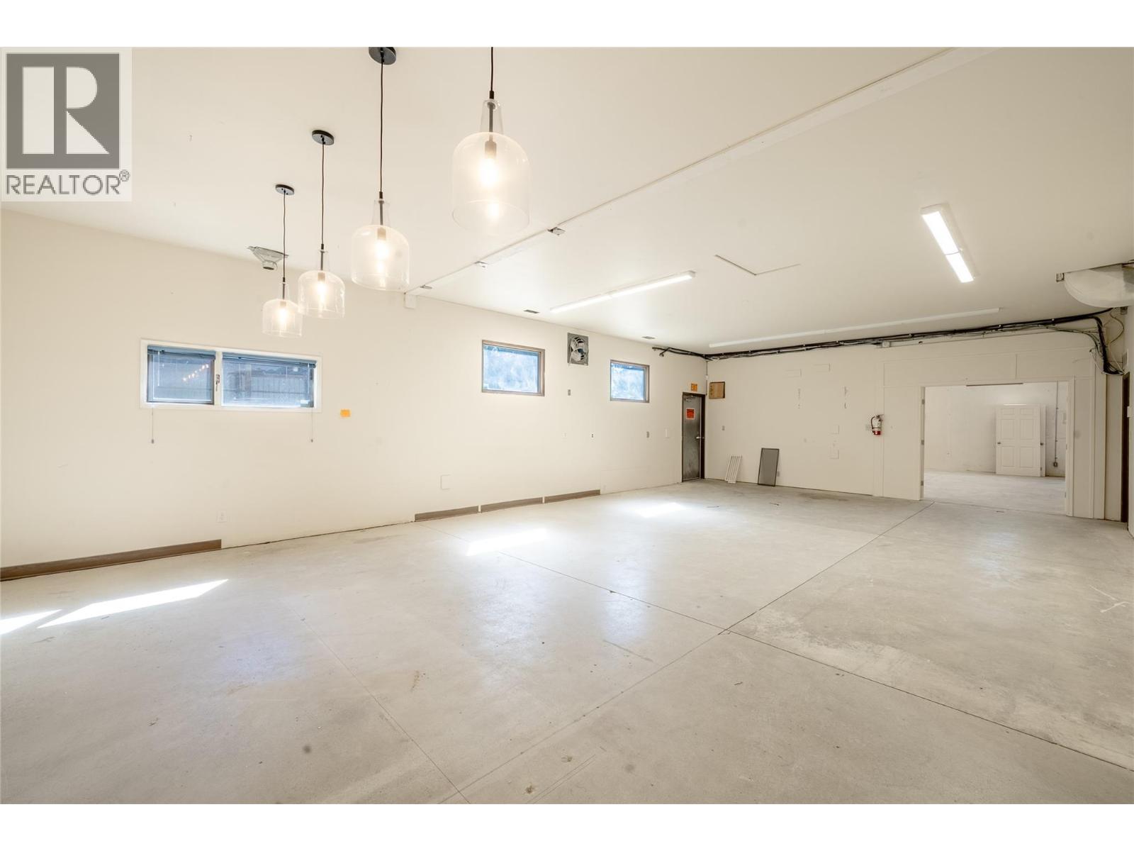4901 Auto Road SE, Salmon Arm, British Columbia  V1E 1X1 - Photo 33 - 10386335