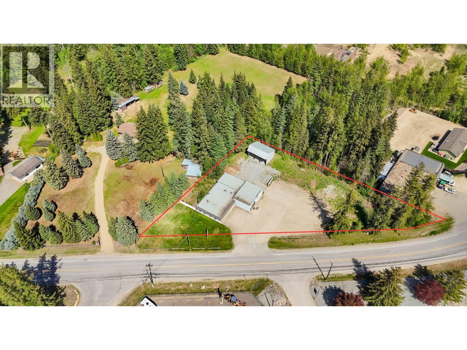 4901 Auto Road SE, Salmon Arm, British Columbia  V1E 1X1 - Photo 4 - 10386335