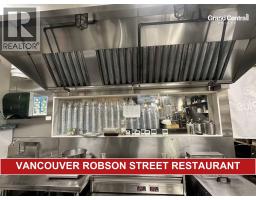 <div class="price">$198,000</div> 1 1725 Robson Street, Vancouver<br><div style="margin-bottom:8px;"><small>Grand Central Realty</small></div>