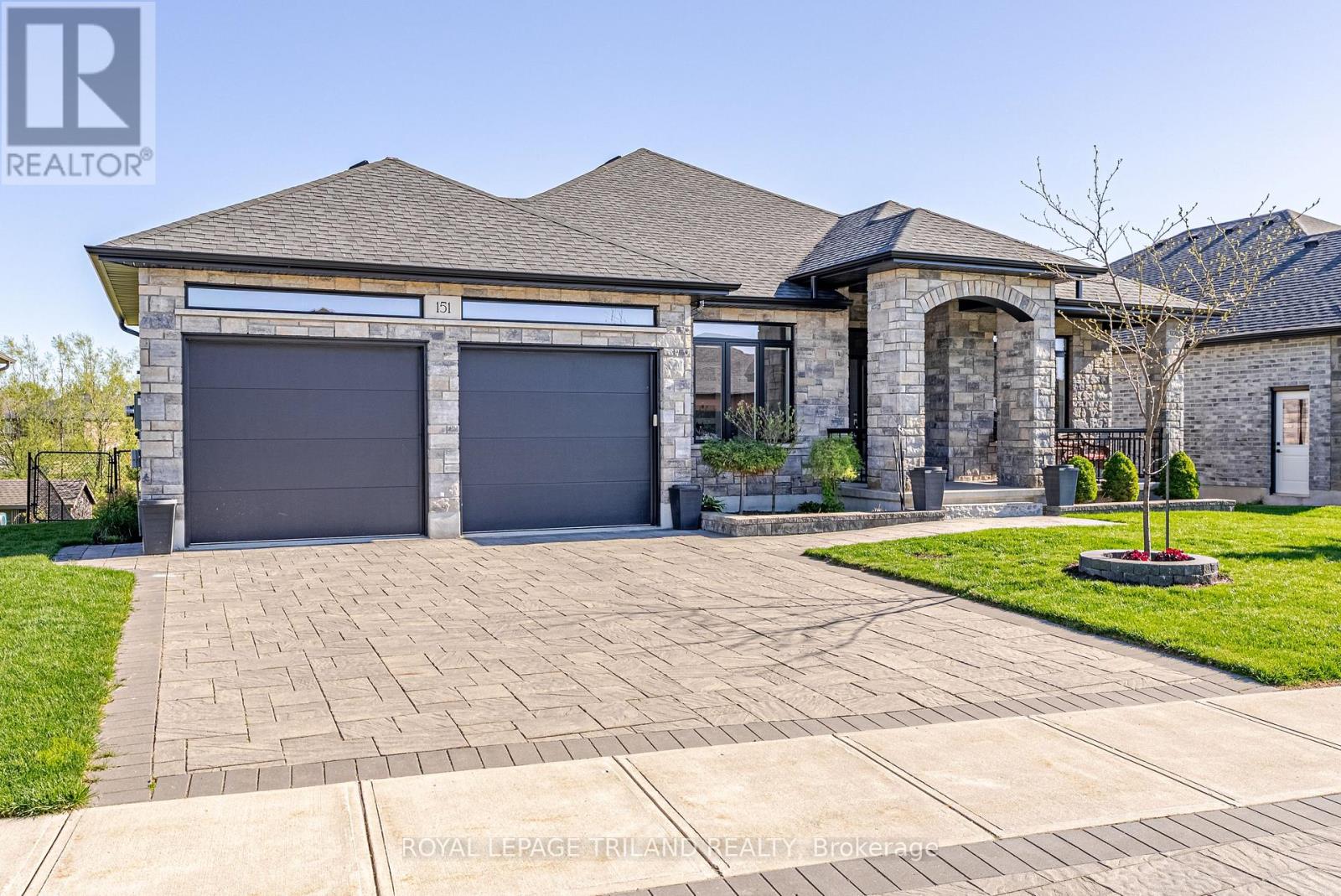 151 Robin Ridge Drive, Central Elgin, Ontario  N0L 1B0 - Photo 2 - X13129364