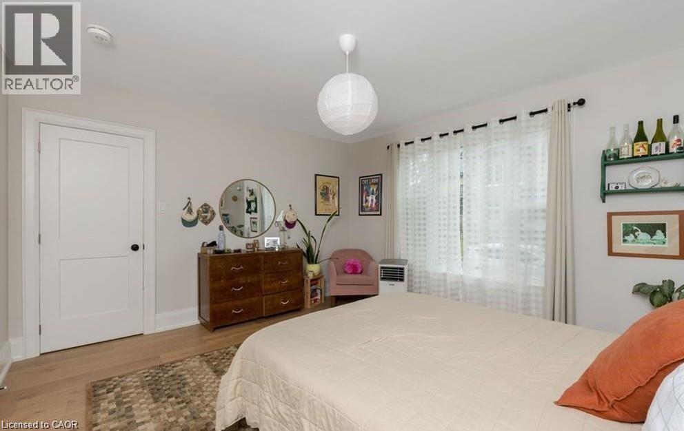 14 Young Street W, Waterloo, Ontario  N2L 2Y8 - Photo 8 - 40819066