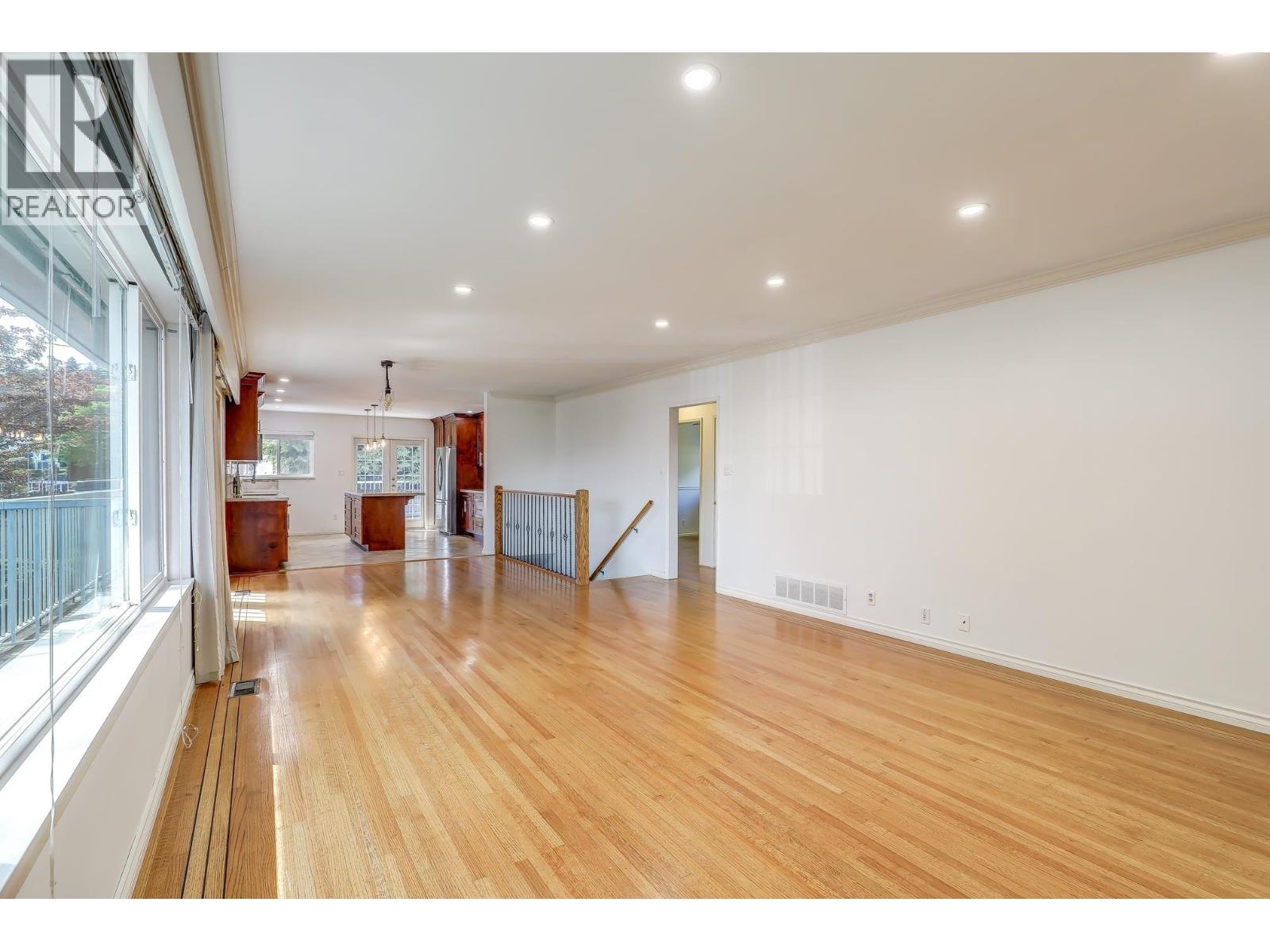 367 55a Street, Delta, British Columbia  V4M 3L8 - Photo 11 - R3123148