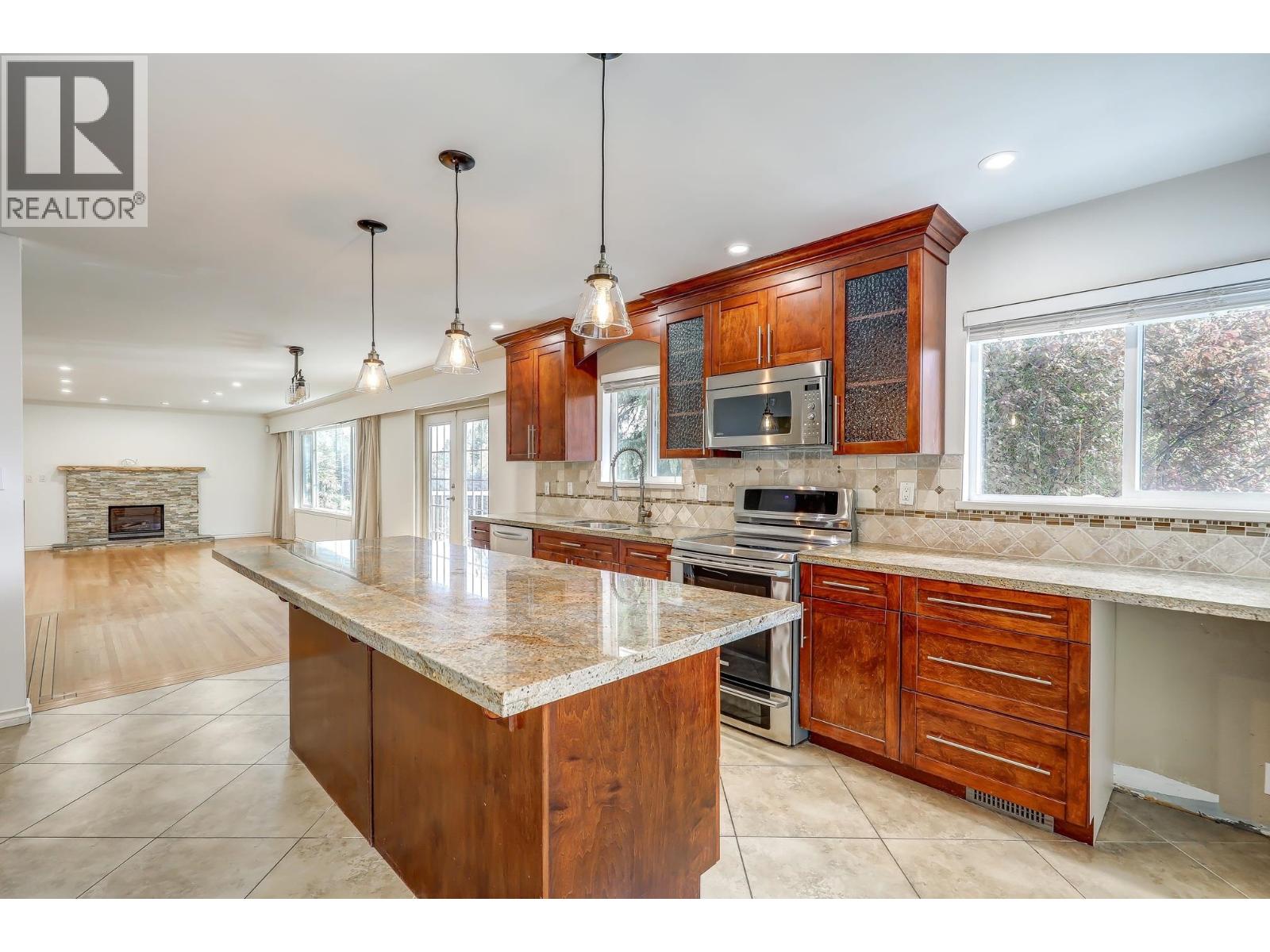 367 55a Street, Delta, British Columbia  V4M 3L8 - Photo 13 - R3123148