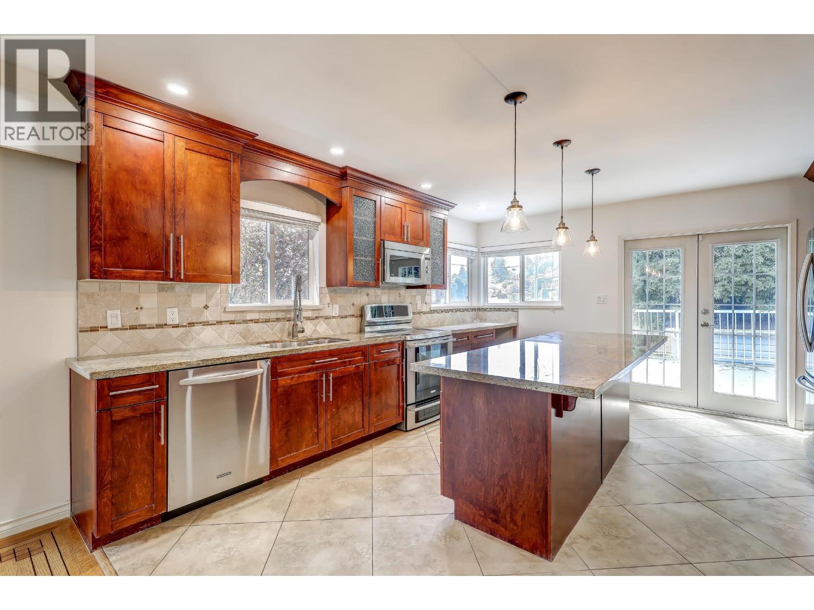 367 55a Street, Delta, British Columbia  V4M 3L8 - Photo 12 - R3123148