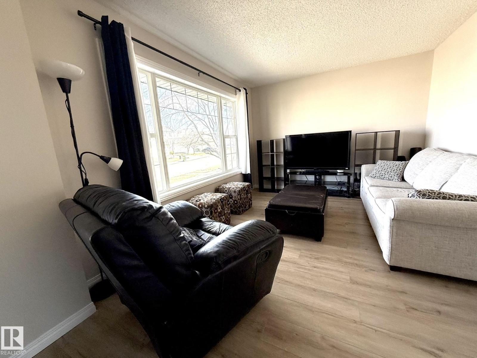 645 Windross Cr Nw, Edmonton, Alberta  T6T 1Y1 - Photo 4 - E4487704