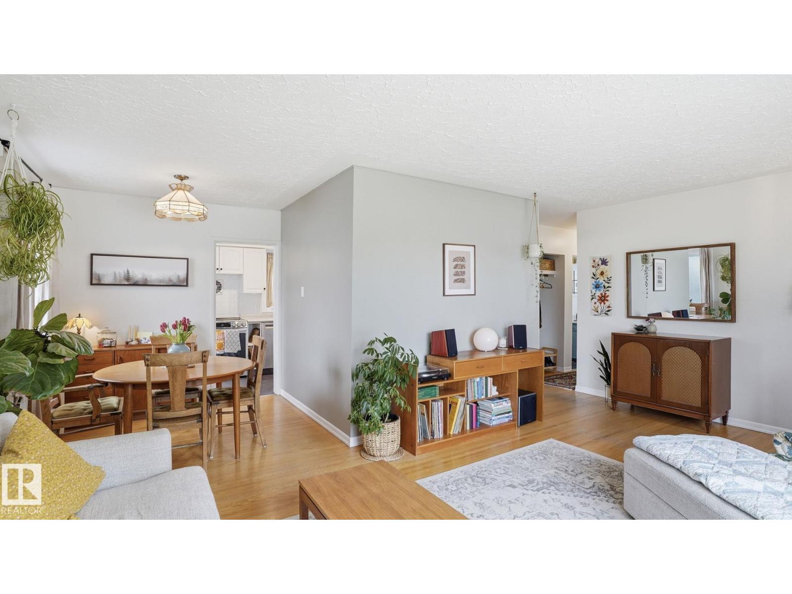 10651 61 St Nw, Edmonton, Alberta  T6A 2L4 - Photo 10 - E4487705