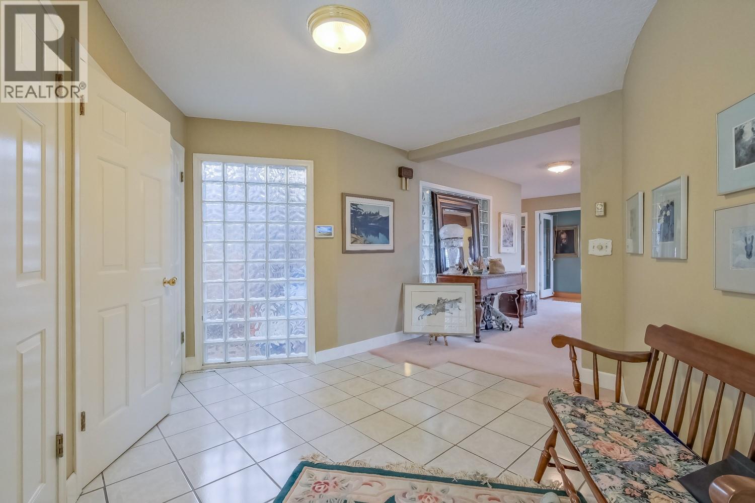 3145 Juniper Drive, Penticton, British Columbia  V2A 7Y1 - Photo 6 - 10386939