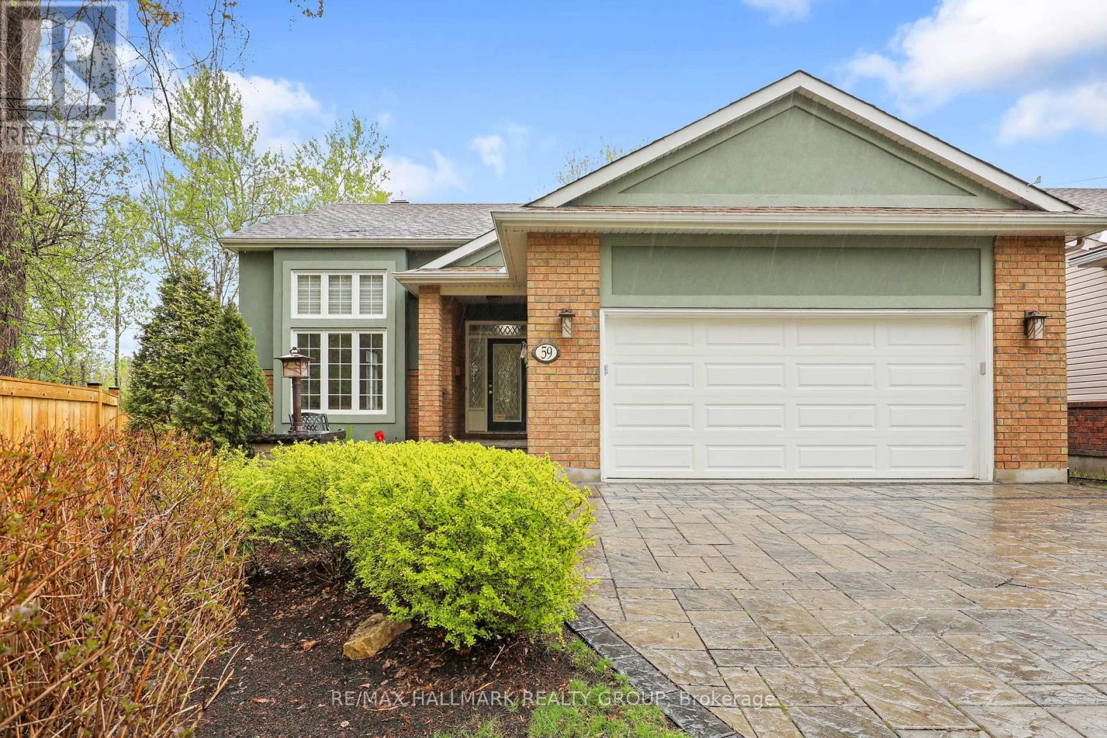 59 Paxton Lane, Ottawa, Ontario  K1B 1B7 - Photo 1 - X13129158