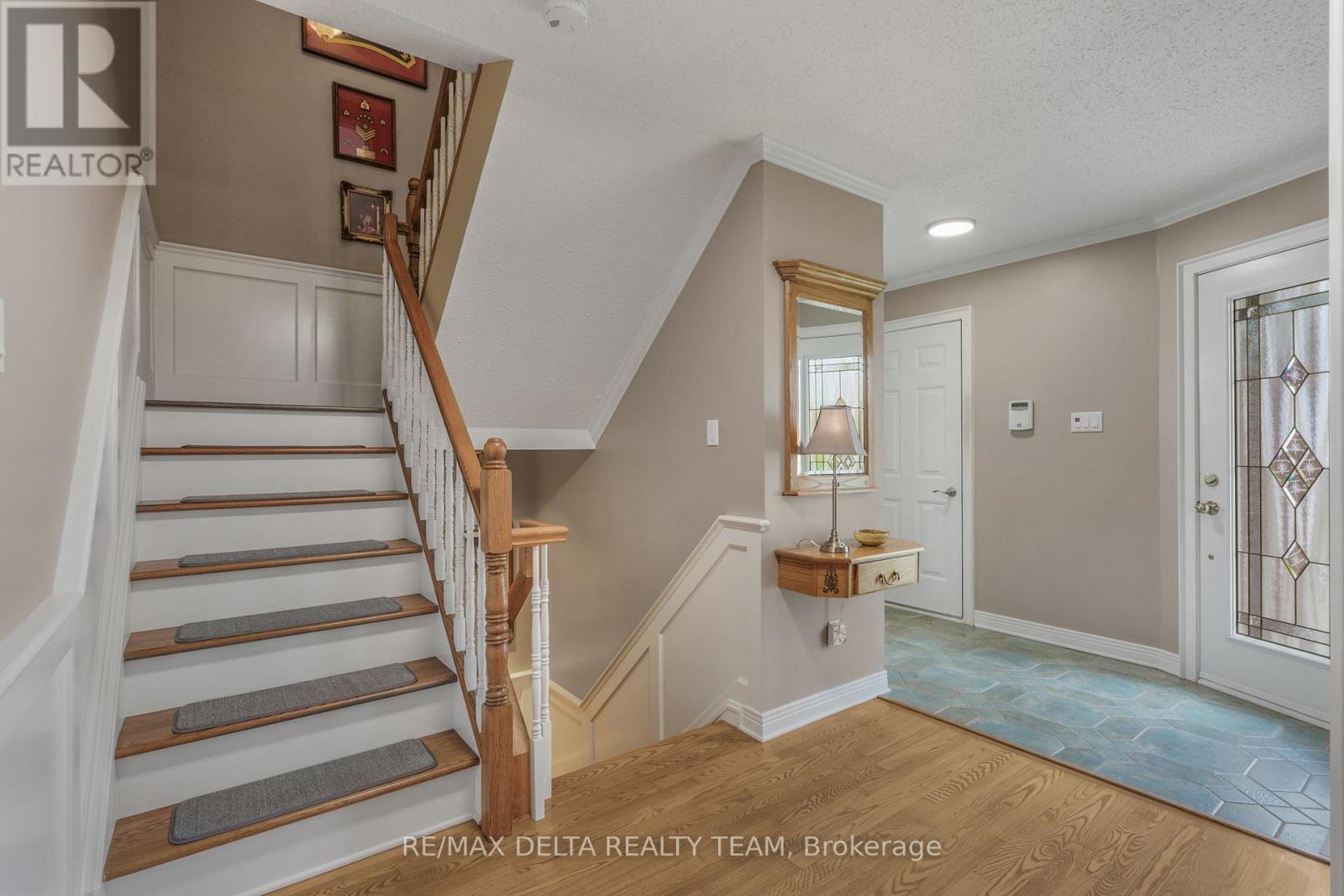 1770 Sunview Drive, Ottawa, Ontario  K1C 5B2 - Photo 4 - X13129342