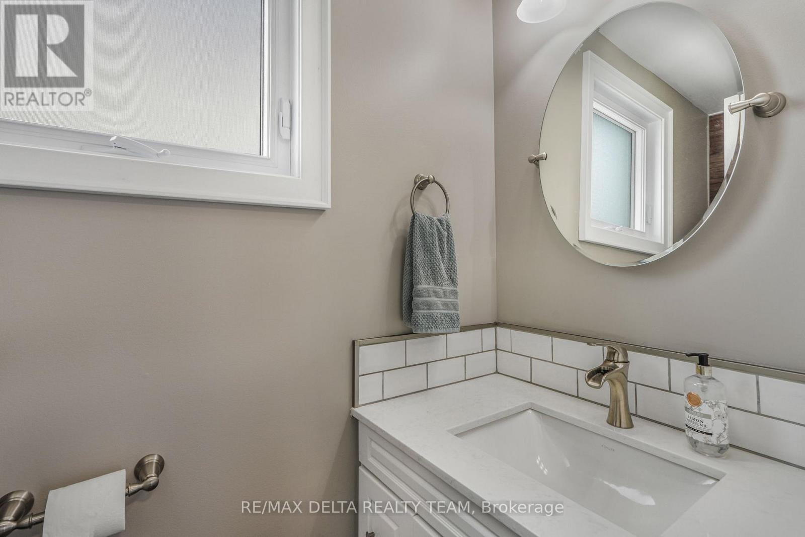 1770 Sunview Drive, Ottawa, Ontario  K1C 5B2 - Photo 5 - X13129342