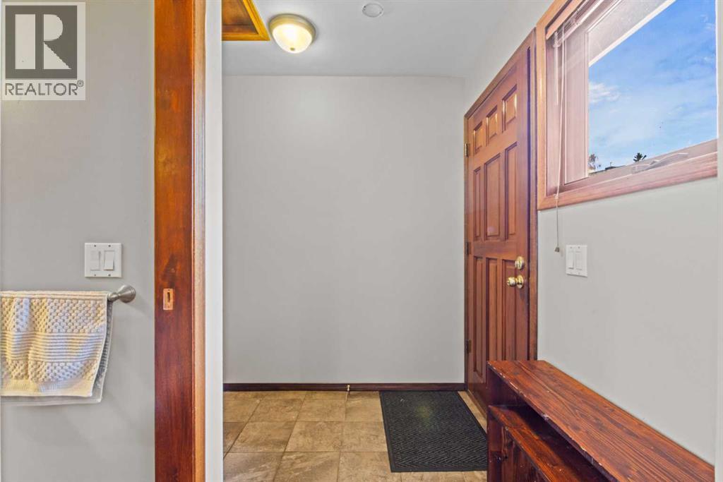 28 Ranchridge Way Nw, Calgary, Alberta  T3G 1Z9 - Photo 13 - A2310119