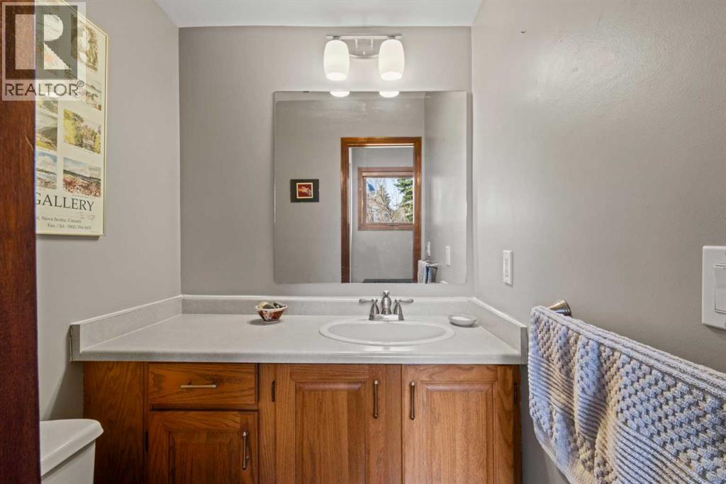 28 Ranchridge Way Nw, Calgary, Alberta  T3G 1Z9 - Photo 14 - A2310119