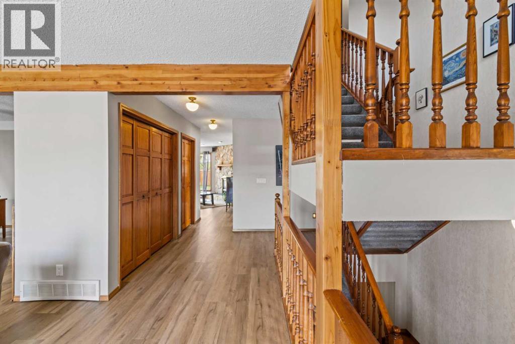 28 Ranchridge Way Nw, Calgary, Alberta  T3G 1Z9 - Photo 6 - A2310119