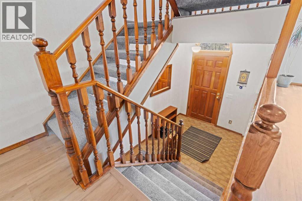 28 Ranchridge Way Nw, Calgary, Alberta  T3G 1Z9 - Photo 4 - A2310119