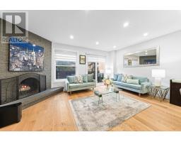 9 - 18 COTTON DOWNWAY, Toronto, Ontario
