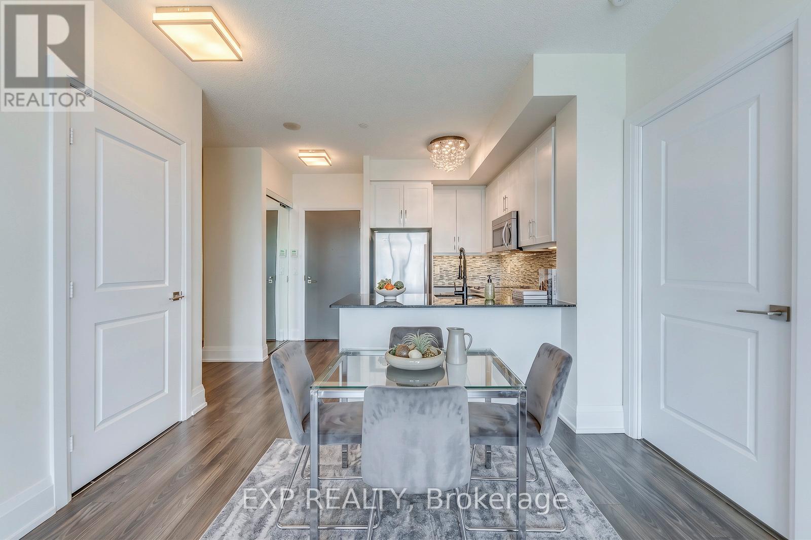 1118 - 1 Old Mill Drive, Toronto, Ontario  M6S 0A1 - Photo 8 - W13114792