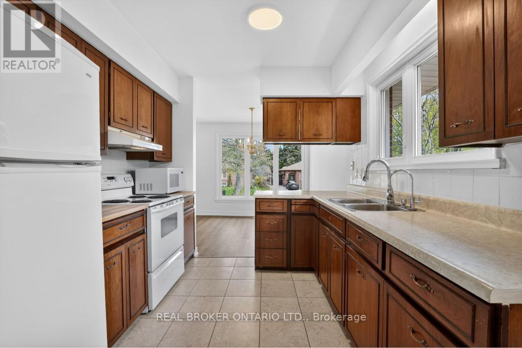 44 Mitre Place, Toronto, Ontario  M9R 3C4 - Photo 16 - W13128420