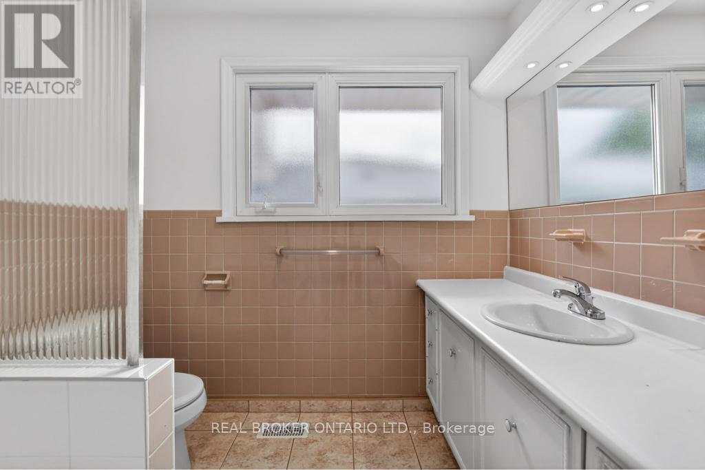 44 Mitre Place, Toronto, Ontario  M9R 3C4 - Photo 28 - W13128420