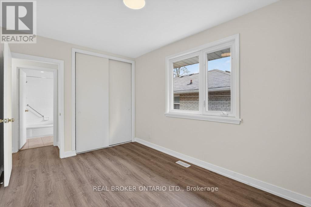 44 Mitre Place, Toronto, Ontario  M9R 3C4 - Photo 25 - W13128420