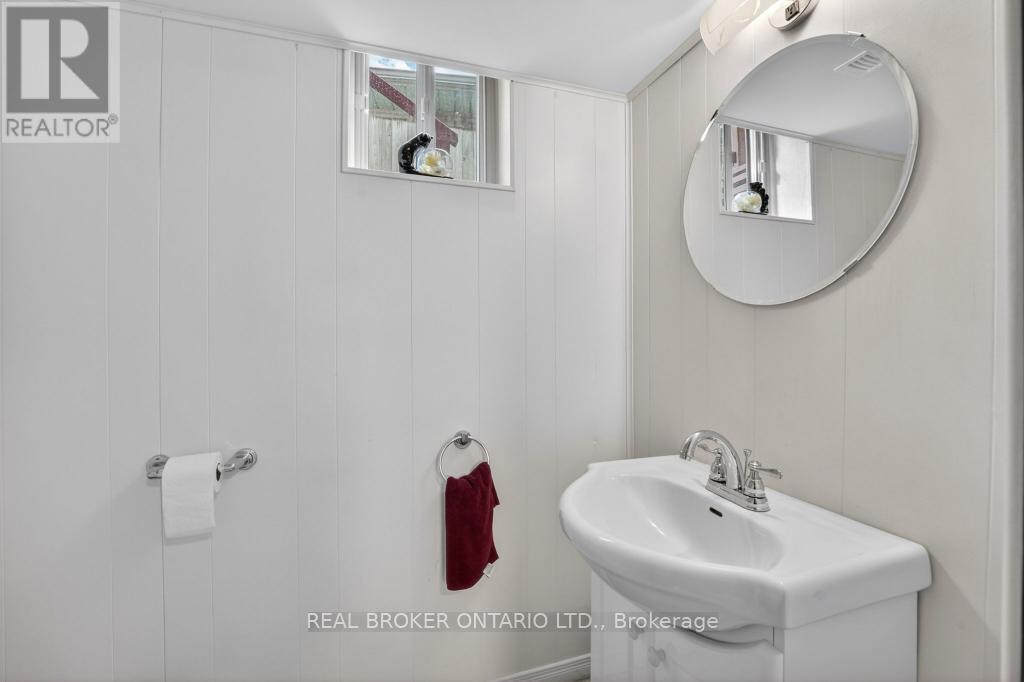 44 Mitre Place, Toronto, Ontario  M9R 3C4 - Photo 35 - W13128420