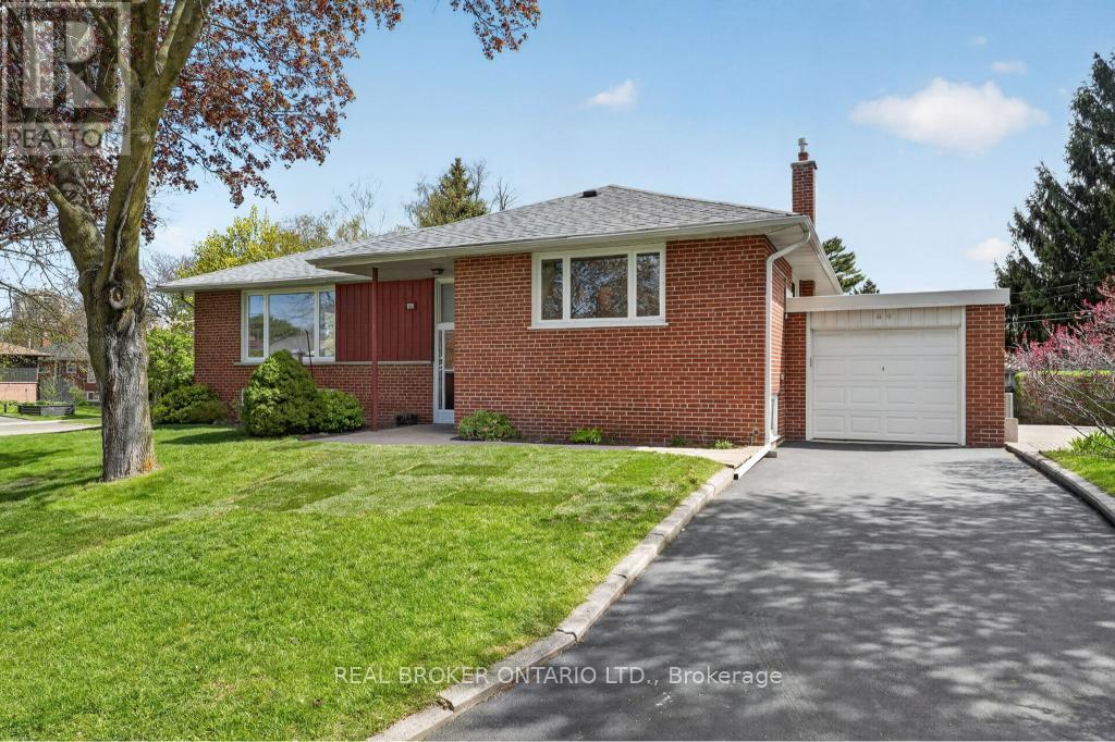 44 MITRE PLACE, Toronto, Ontario