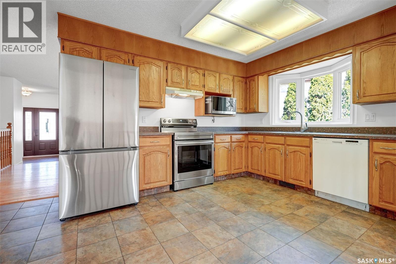 2419 Glamis Place E, Regina, Saskatchewan  S4V 1A5 - Photo 12 - SK035799