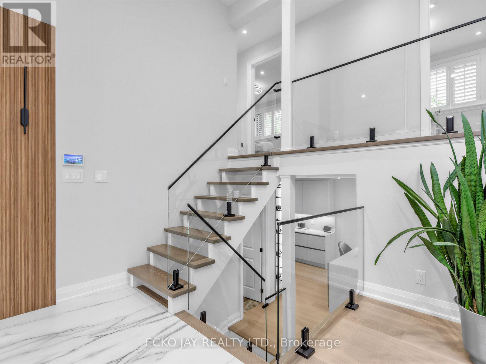 27 Silkwood Crescent, Toronto, Ontario  M2J 1H1 - Photo 8 - C13129112