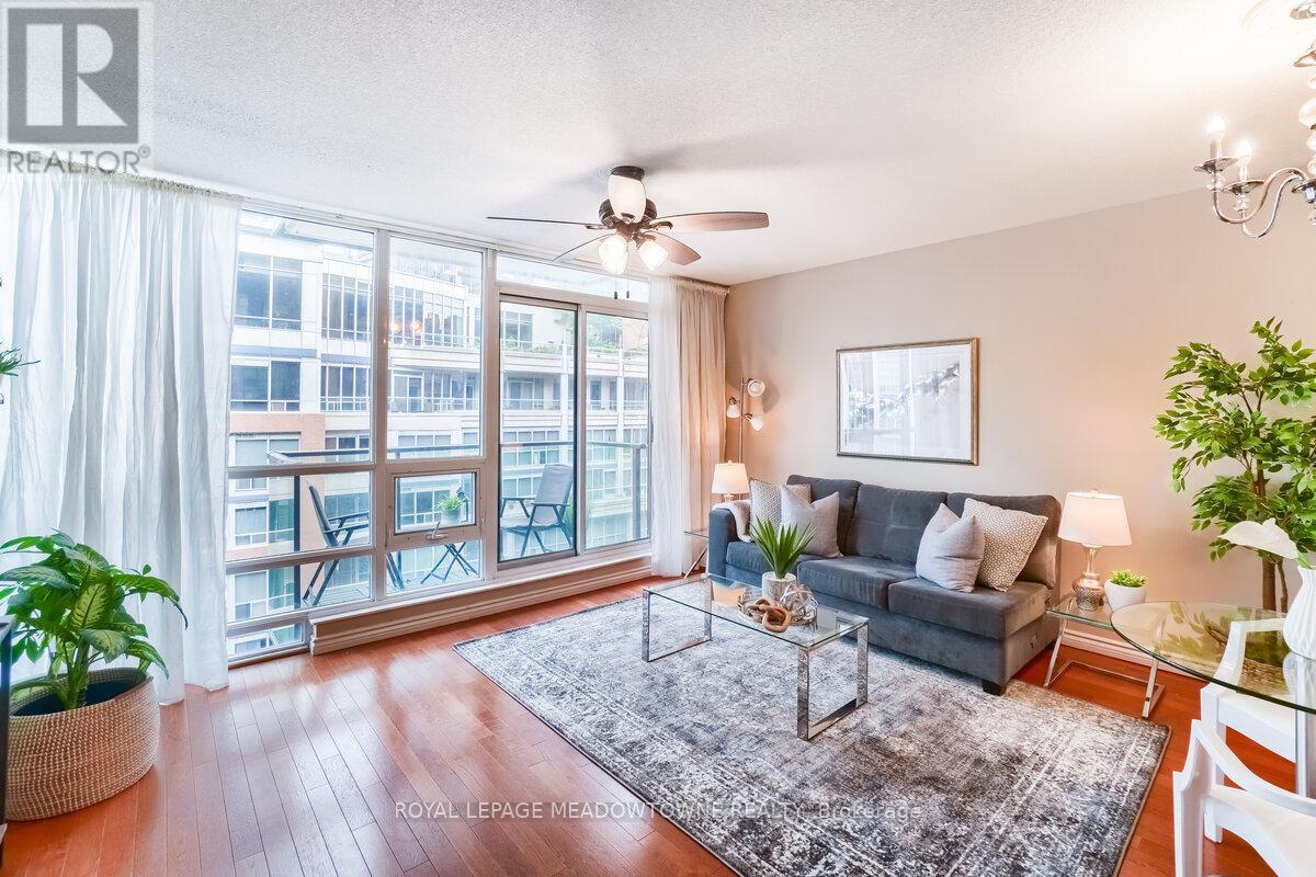 1101 - 263 Wellington Street W, Toronto, Ontario  M5V 3E6 - Photo 14 - C13129180