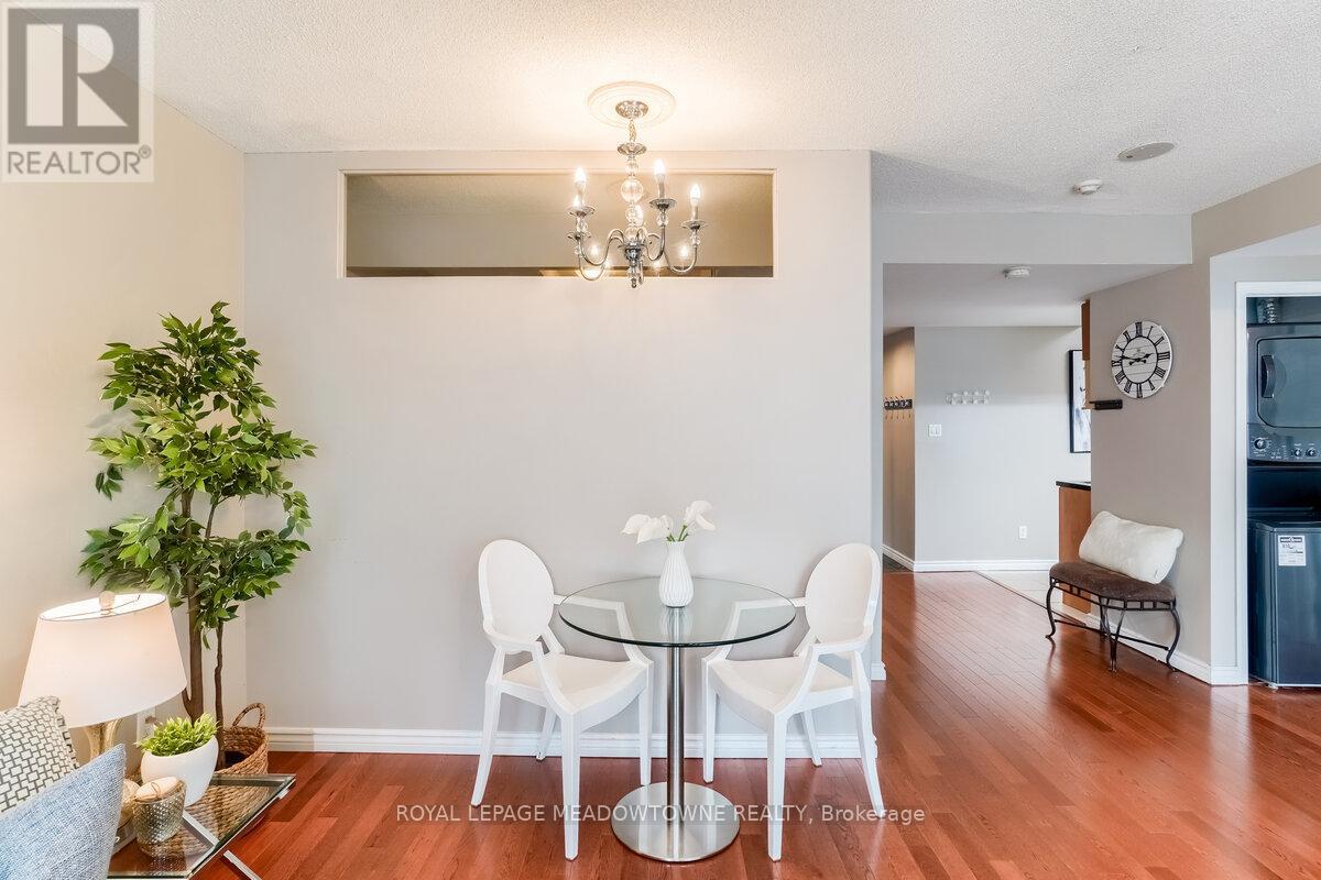 1101 - 263 Wellington Street W, Toronto, Ontario  M5V 3E6 - Photo 18 - C13129180