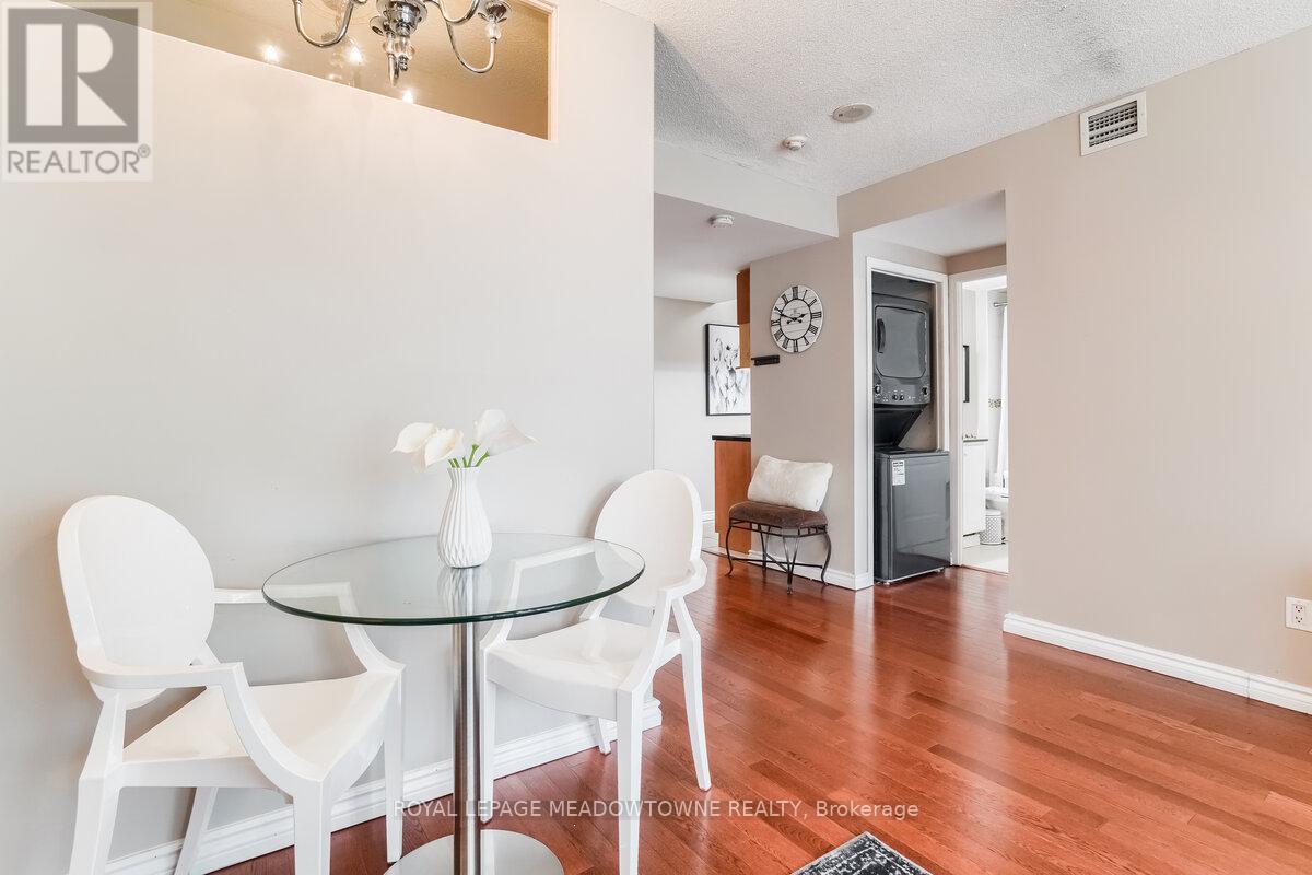1101 - 263 Wellington Street W, Toronto, Ontario  M5V 3E6 - Photo 20 - C13129180