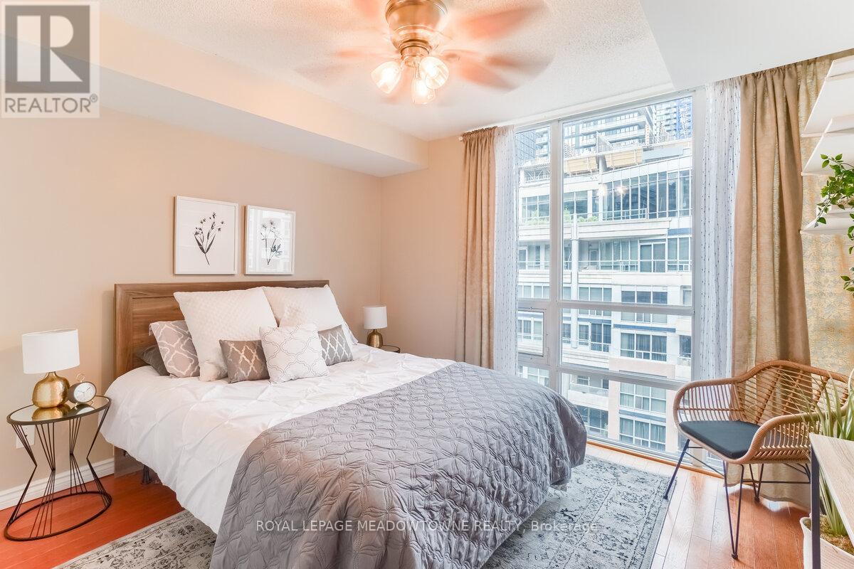 1101 - 263 Wellington Street W, Toronto, Ontario  M5V 3E6 - Photo 21 - C13129180