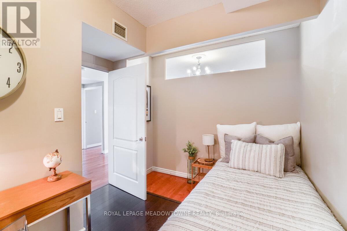 1101 - 263 Wellington Street W, Toronto, Ontario  M5V 3E6 - Photo 25 - C13129180
