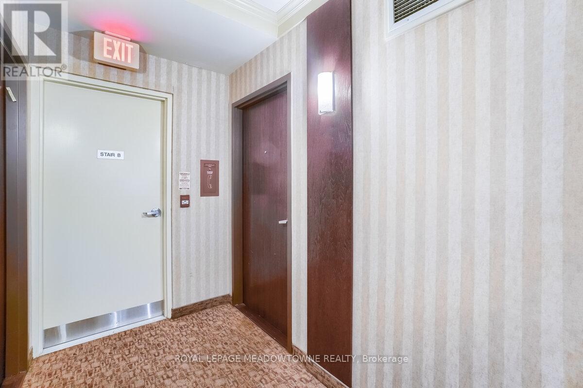 1101 - 263 Wellington Street W, Toronto, Ontario  M5V 3E6 - Photo 8 - C13129180
