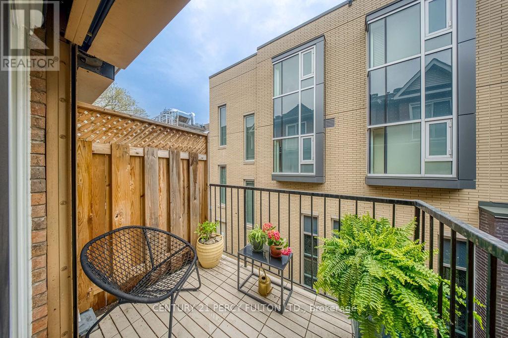 Th 15 - 228 St. George Street, Toronto, Ontario  M5R 2N5 - Photo 12 - C13129338