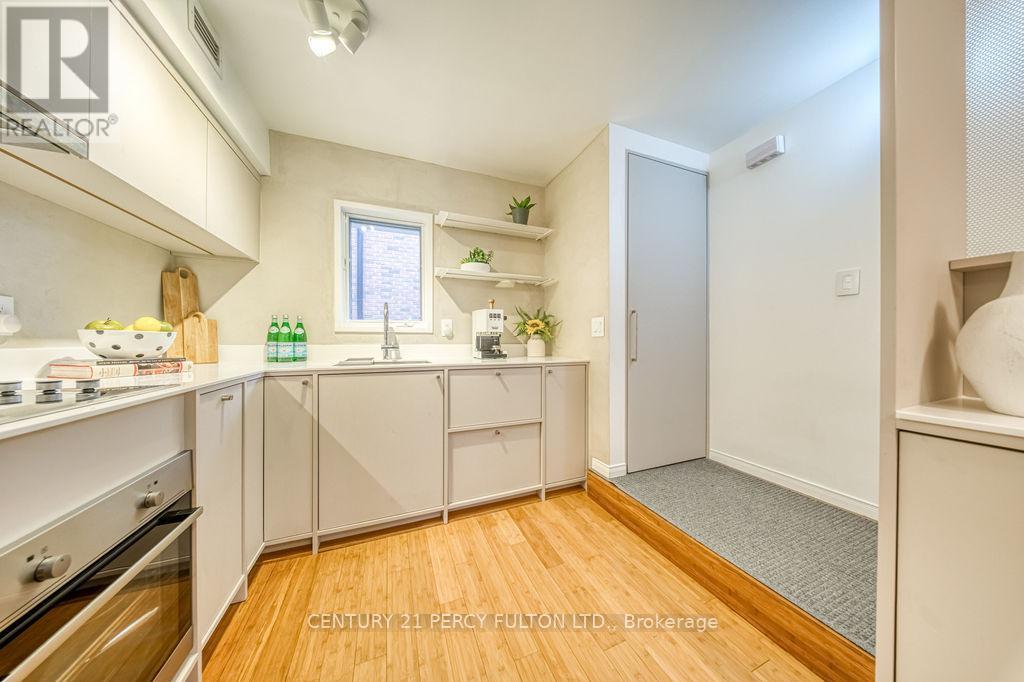 Th 15 - 228 St. George Street, Toronto, Ontario  M5R 2N5 - Photo 22 - C13129338