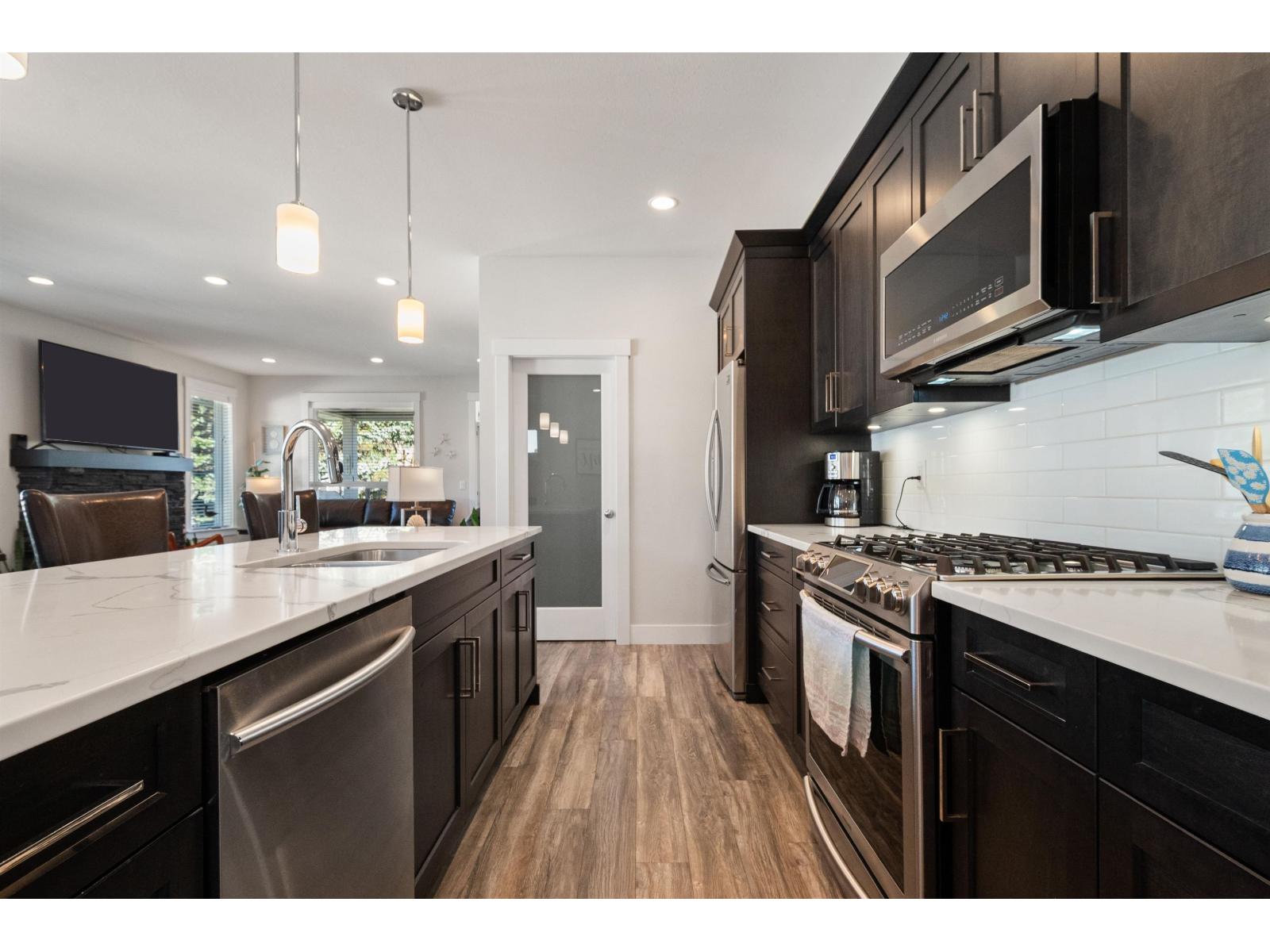 21002 Swallow Place, Hope, Hope, British Columbia  V0X 1L1 - Photo 11 - R3123701